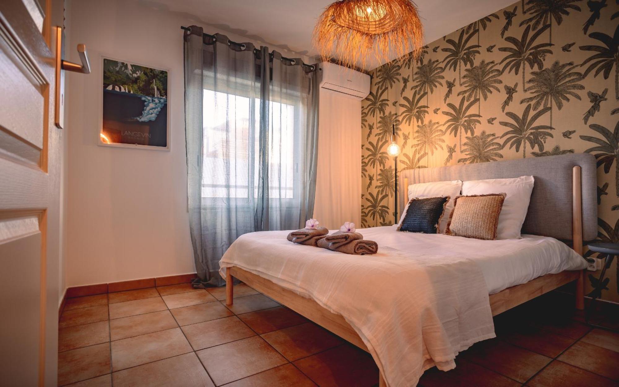 Tropicocoon Appart' En Plein Centre Ville Saint Pierre Exterior photo